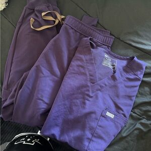 Large bottom XL top Figs men’s scrubs color